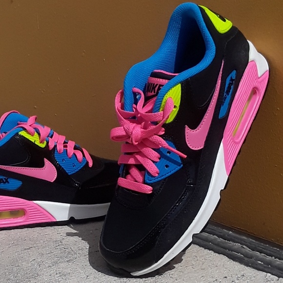 le scarpe nike air max 90 dimensioni ragazze 65y donne 8 poshmark le scarpe nike air max 90 dimensioni ragazze 65y donne 8 poshmark